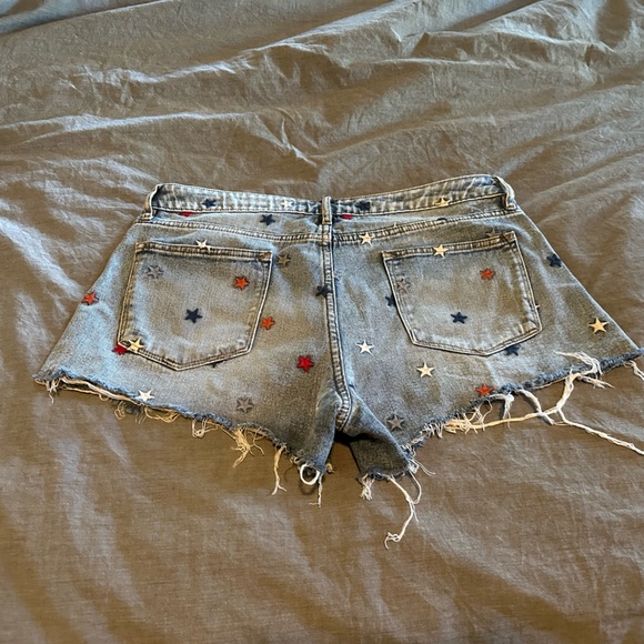 NWOT SZ 31 - Vigoss Americana Star Embroidered 3.5in Mid Rise Short - Picture 3 of 7